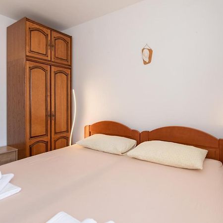 Apartment Valkovic Baska  Bagian luar foto