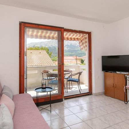 Apartment Valkovic Baska  Bagian luar foto