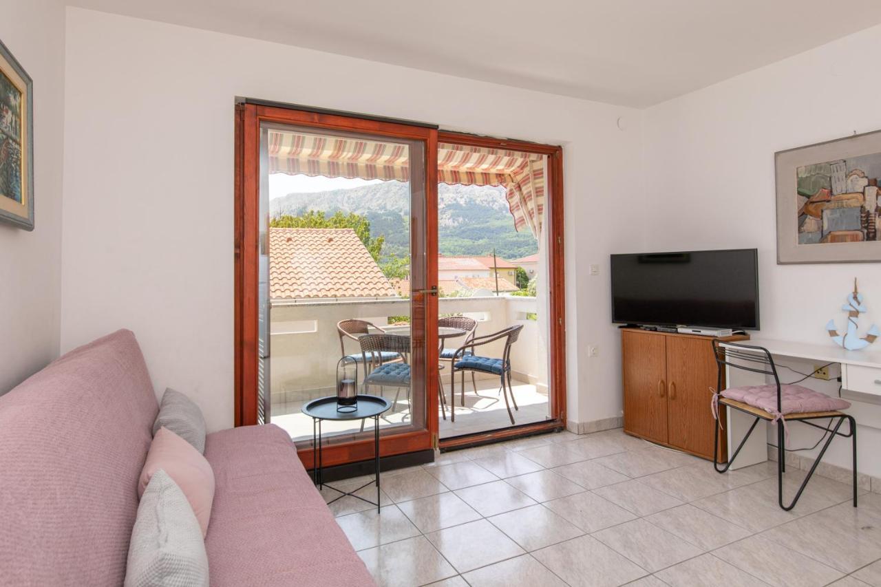 Apartment Valkovic Baska  Bagian luar foto